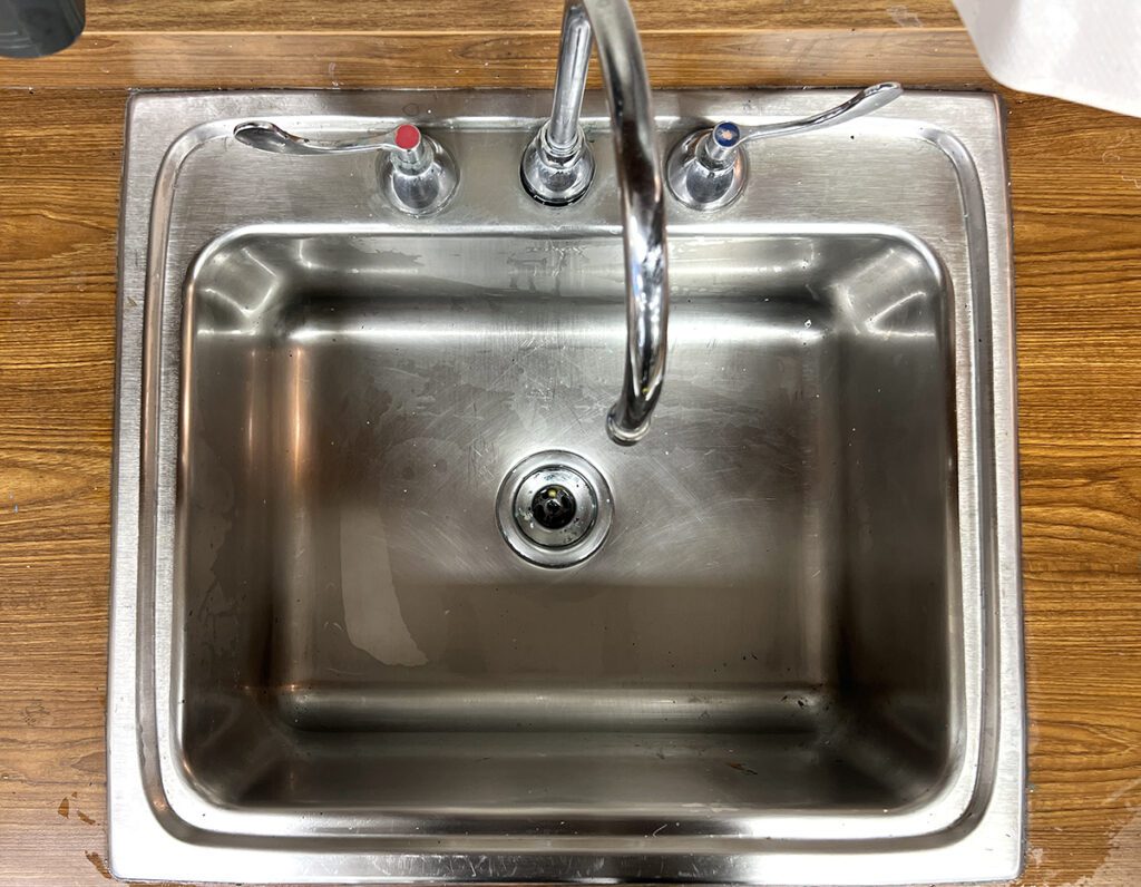 clean sink