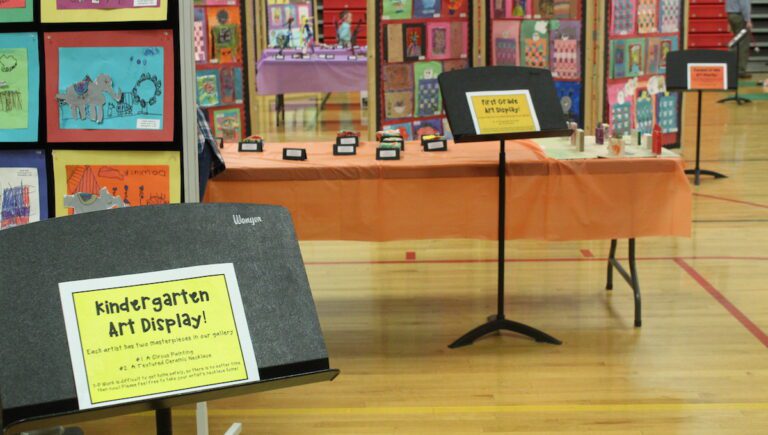 art show scene